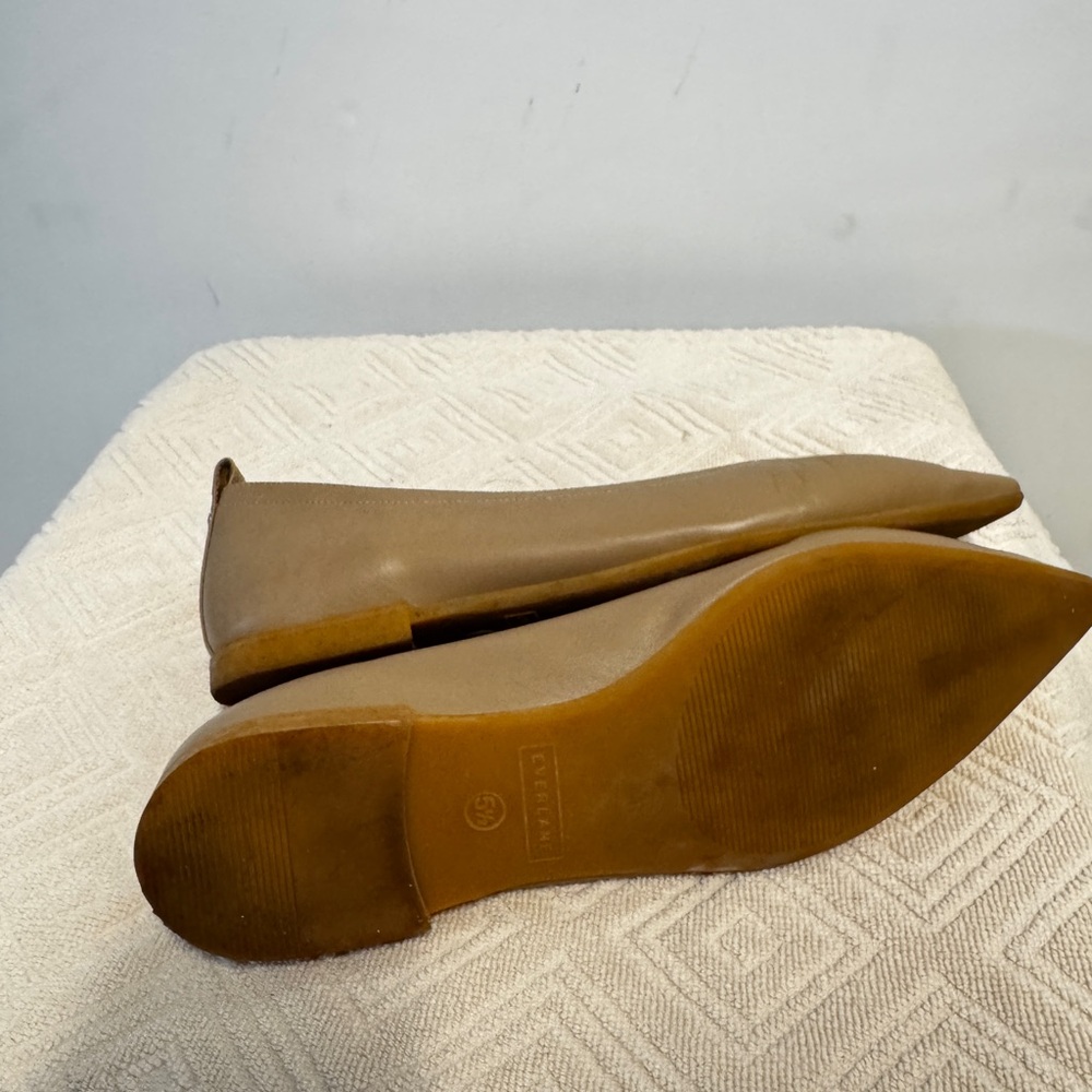 Everlane Women's Beige Pointed Flats - Picture 7 of 7